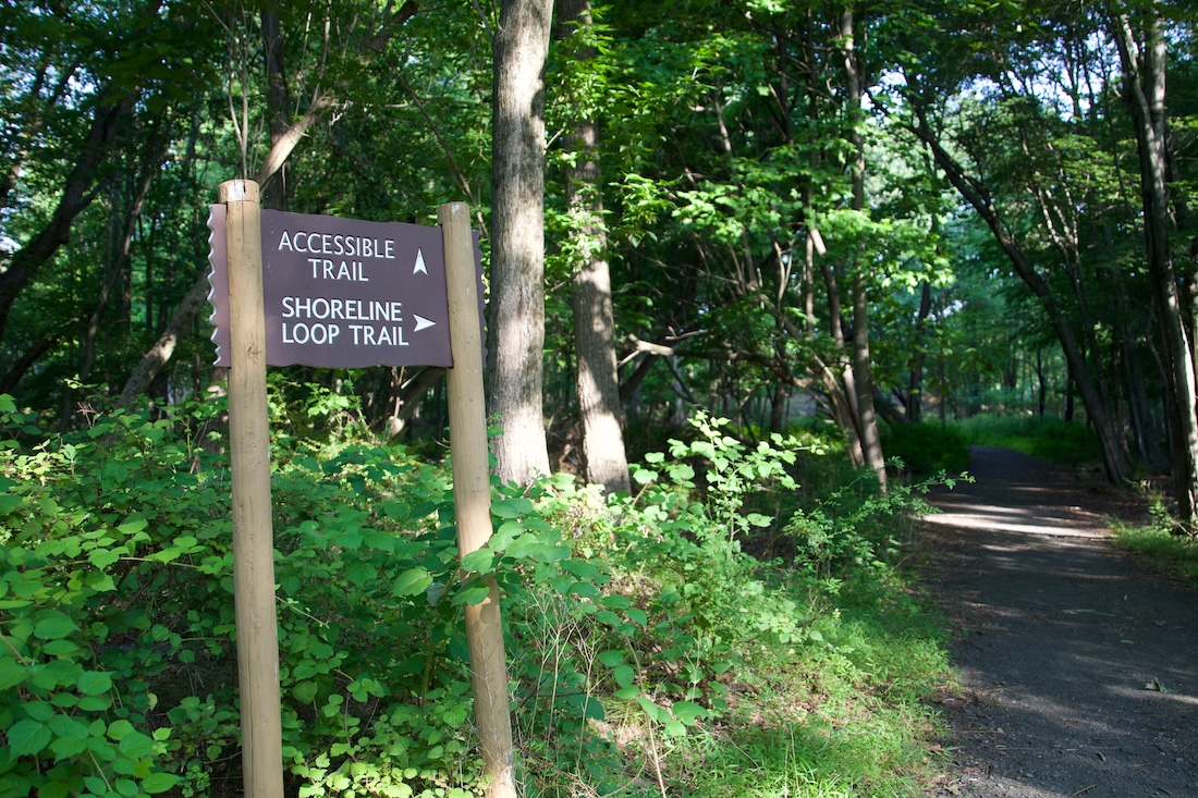 Franklin Lakes Nature Preserve Shoreline Loop Trail sign