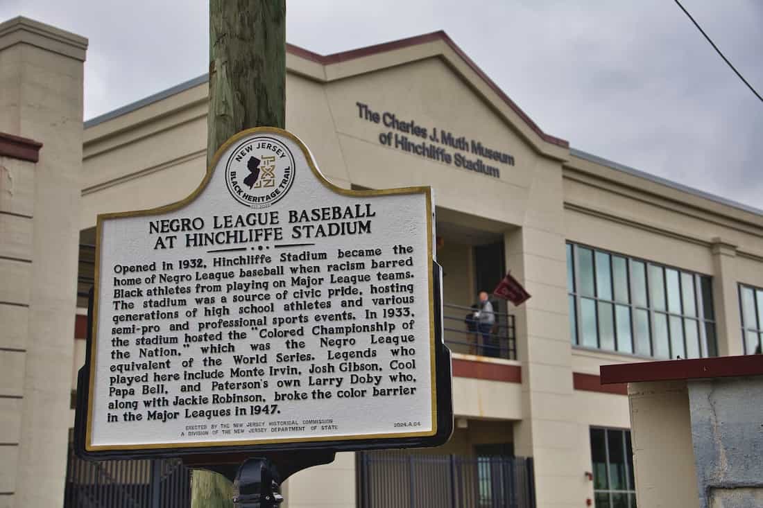 image of muth museum and sign